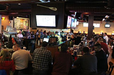 Cj mahoneys - Specialties: Sports Bar, Burgers, Pizza, Patio, Wings, Salads, Draft Beer, Bottle Beer. Spirits, Wine, Trivia, Taptv, GoldenTee Established in 2005. CJ Mahoney's in Rochester Hills has been one of the best Sports bars in Metro Detroit for the past 10 years